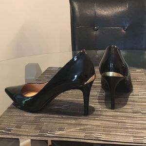 Calvin Klein Black Patent Leather Pointed-Toe Pump
